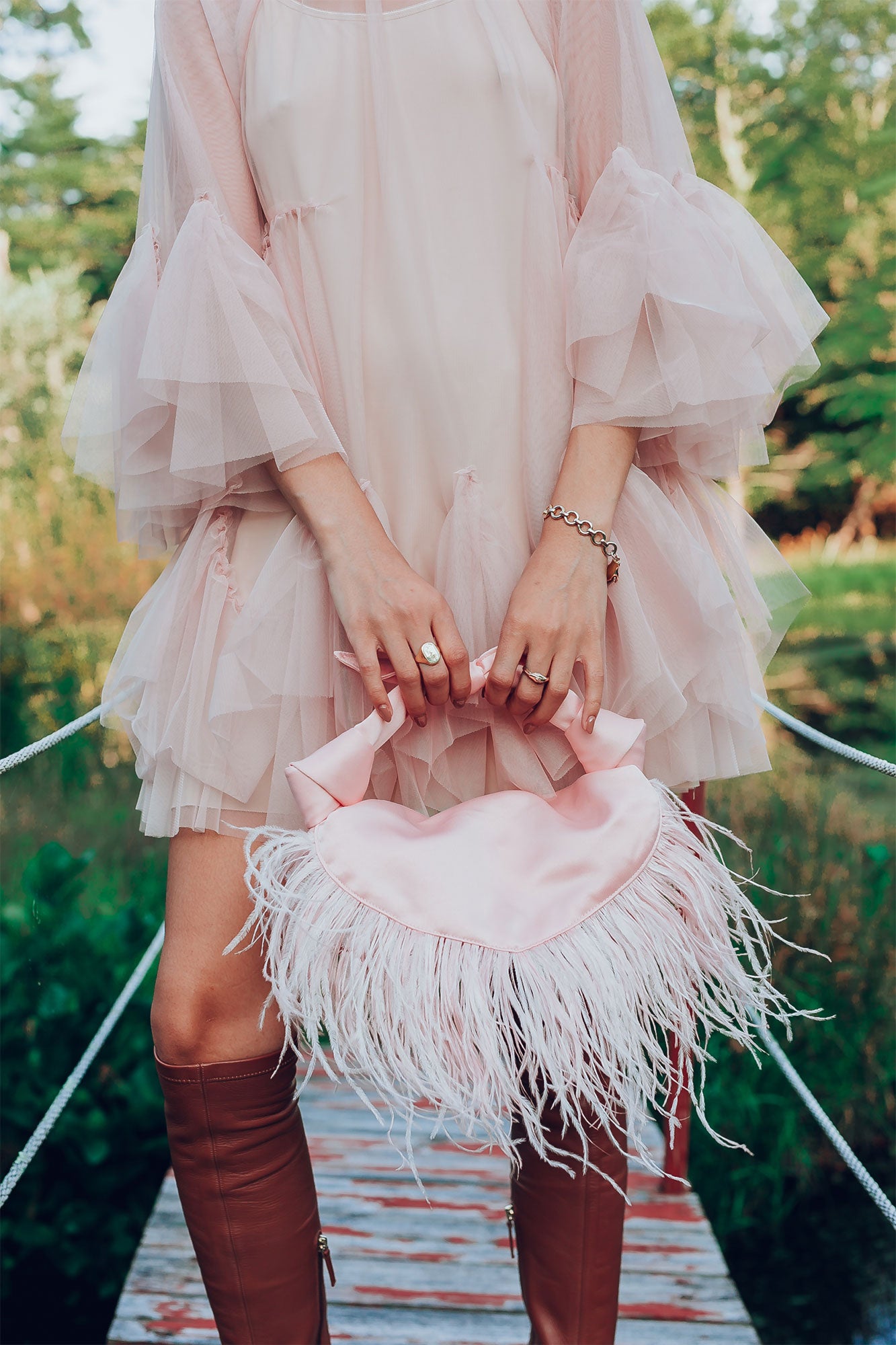Feathered Nodo Mini Clutch in Pink – MLE
